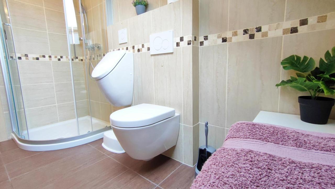 Apartmaji Dora Mojstrana Buitenkant foto
